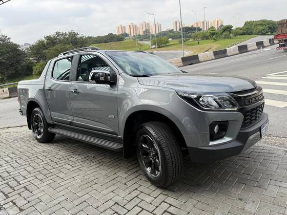 CHEVROLET S10 2.8 16V TURBO DIESEL HIGH COUNTRY CD 4X4 AUTOMÁTICO